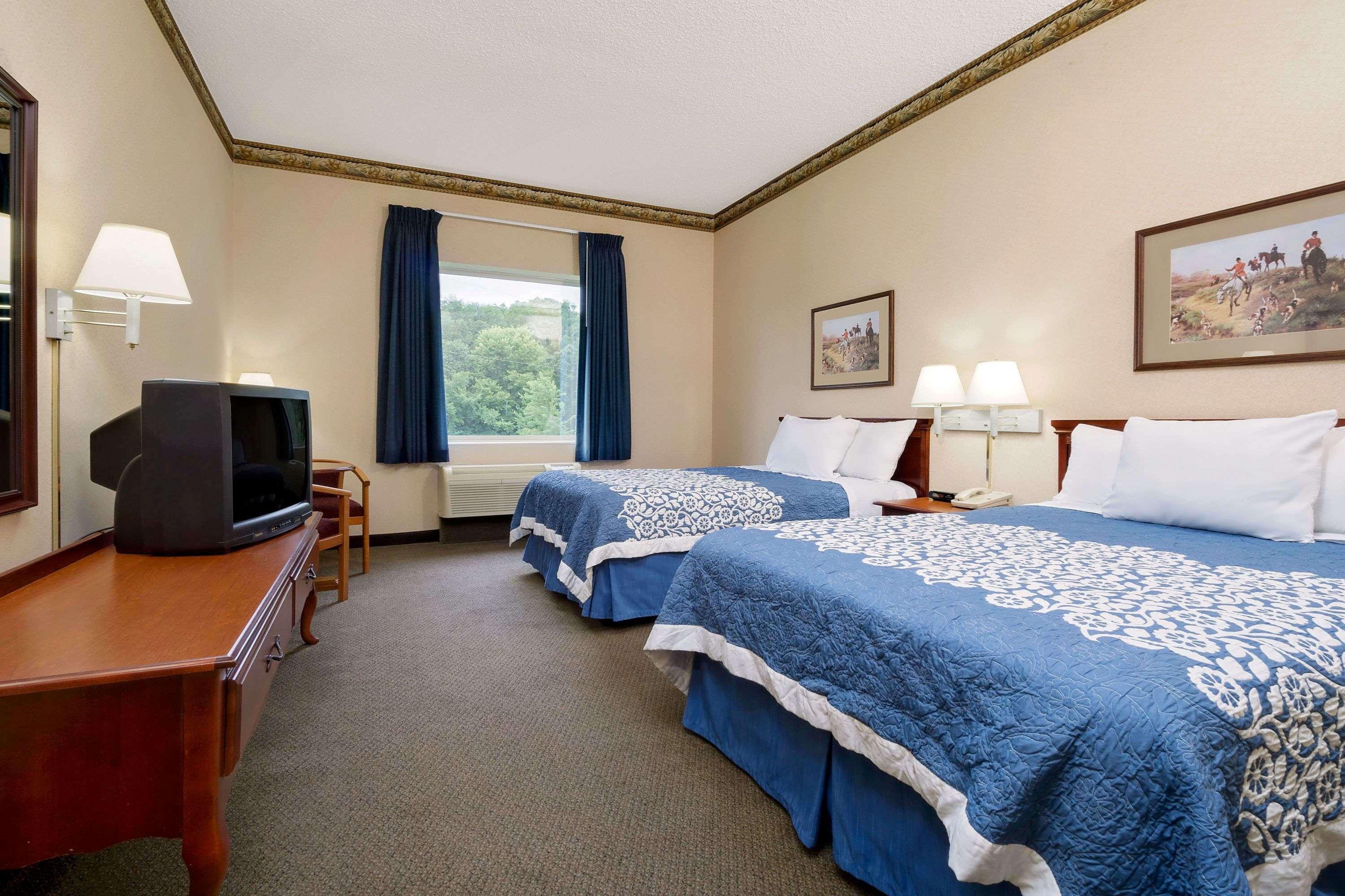 Magnuson Hotel West Liberty Zewnętrze zdjęcie