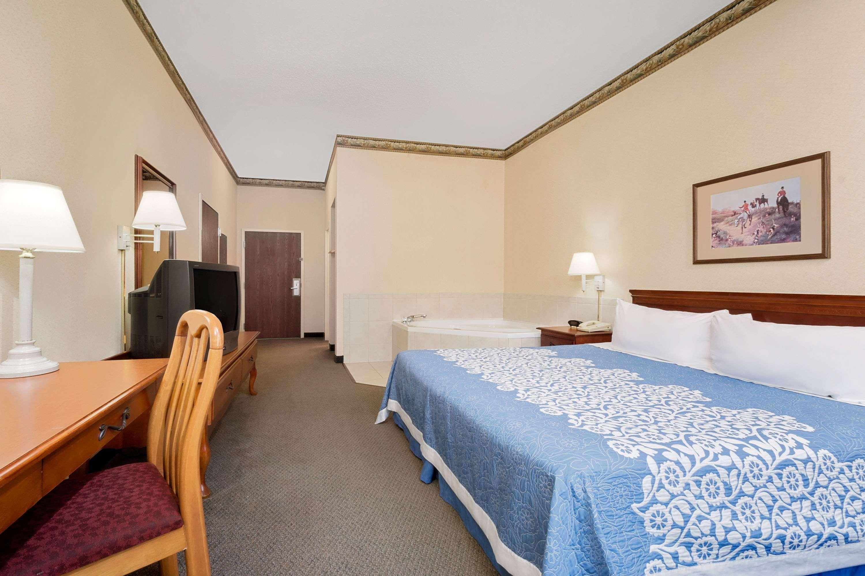 Magnuson Hotel West Liberty Zewnętrze zdjęcie